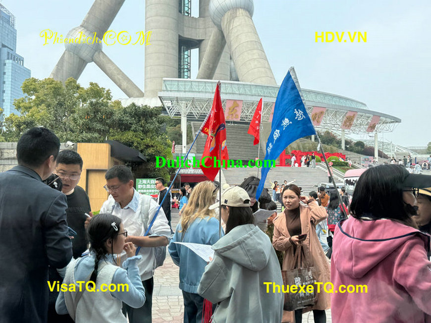 Thuê xe và HDV tiếng Việt khám phá Tháp Đông Phương Minh Châu Thượng Hải.