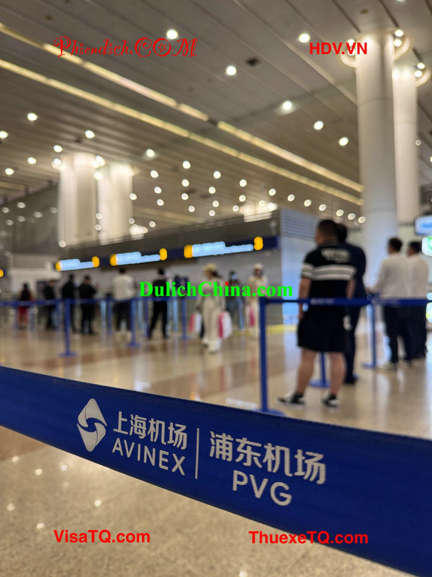 Dịch vụ thuê xe du lịch và HDV tiếng Việt tại Thượng Hải.