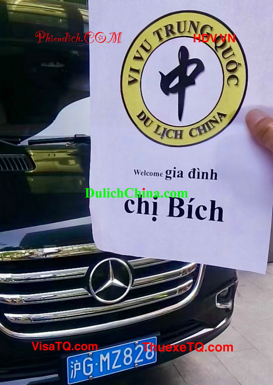 Gia đình Việt Nam thuê xe Mercede-benz đón tại sân bay Pudong Thượng Hải.