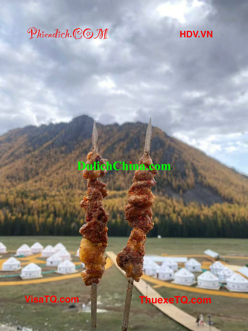 Thịt dê xuyên nướng Tân Cương, ngon, bỏ, rẻ.