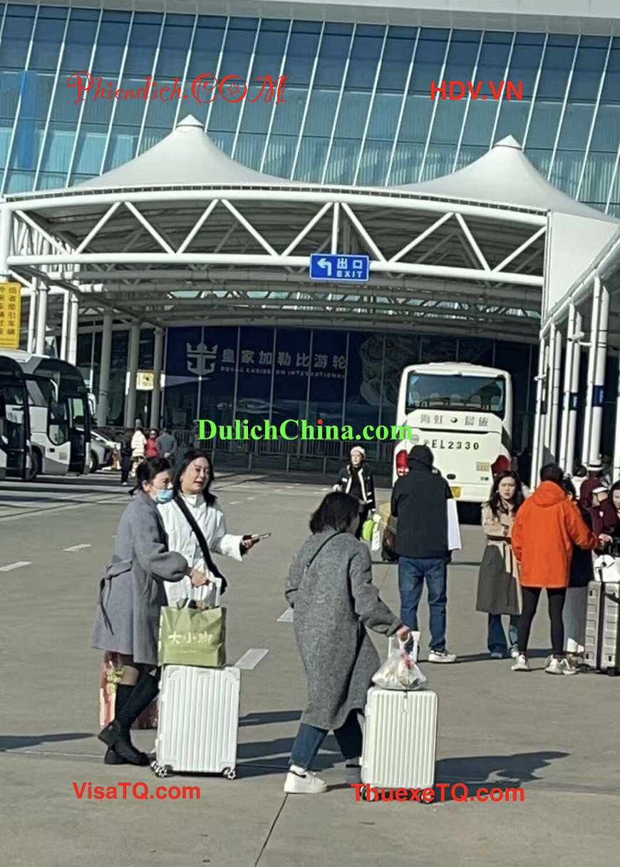 Cho thuê xe 7 chỗ có tài xế tại Thượng Hải chuyên phục vụ du khách Việt Nam.