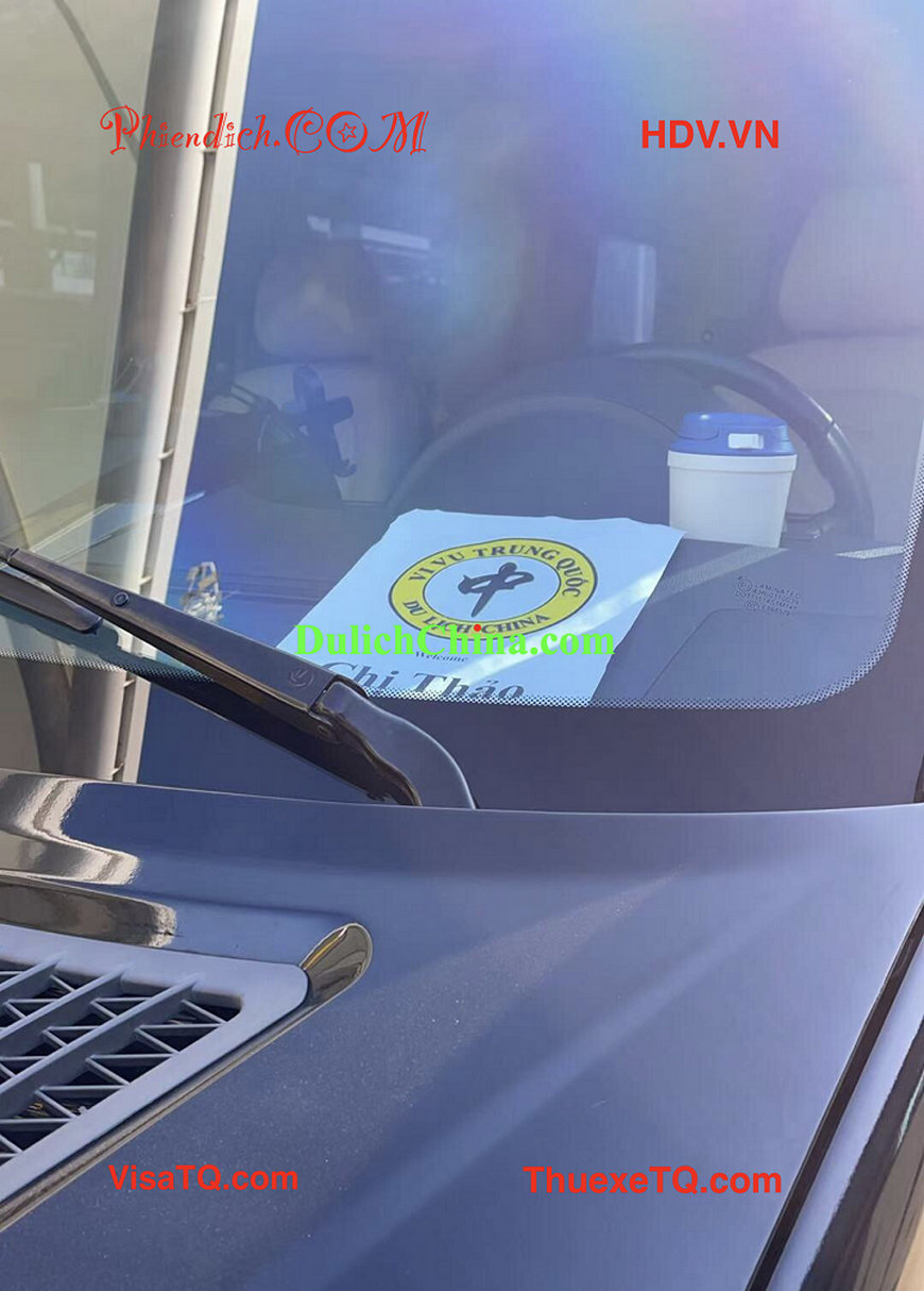 Hãy thuê xe riêng có người lái cho gia đình Việt khi du lịch Thượng Hải tự túc.